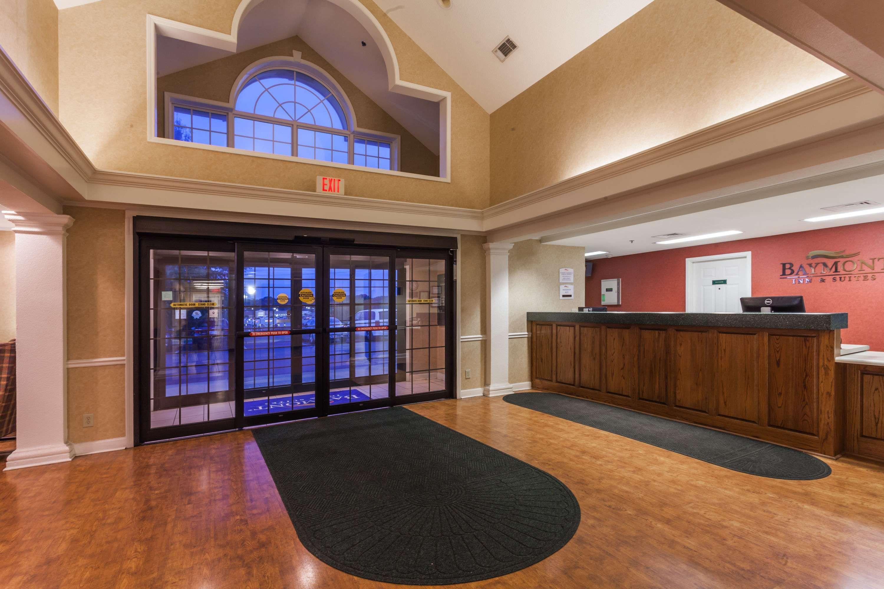 Baymont By Wyndham Columbia Maury Hotel Bagian luar foto